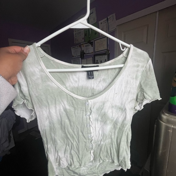 Green Tie-Dye Button-Up Women's Top - Picture 1 of 1